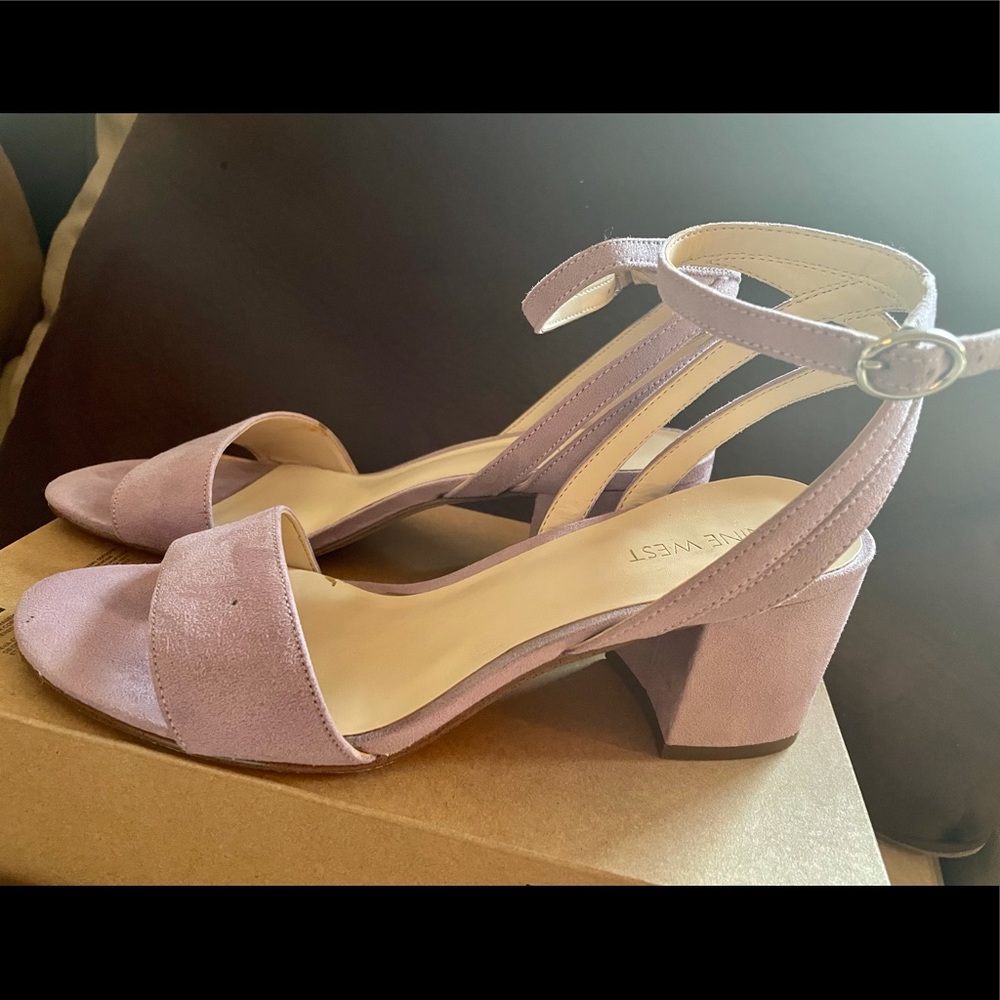 💜Lavender Nine West sandals!